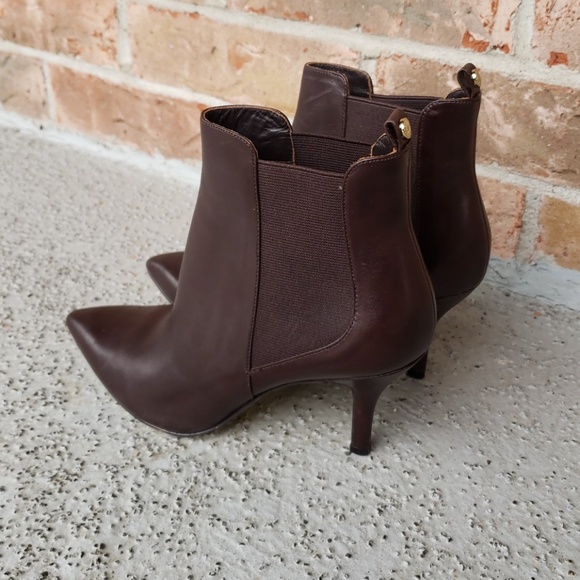 Michael kors ankle boots. - Picture 2 of 8